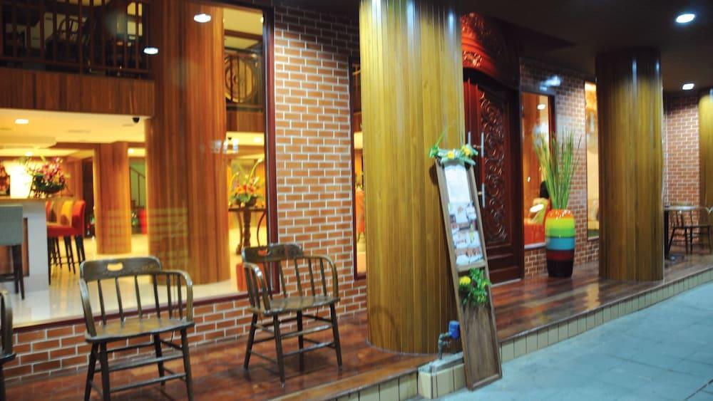Lullaby Inn Silom Bangkok Eksteriør billede