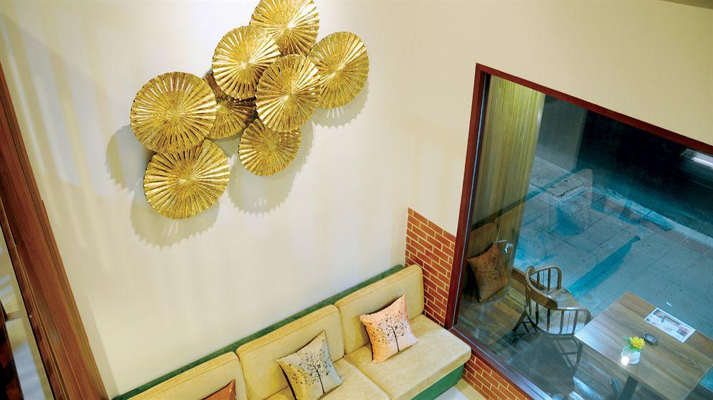 Lullaby Inn Silom Bangkok Eksteriør billede