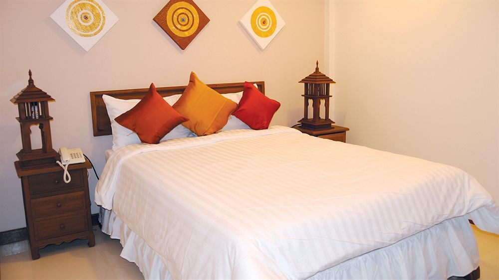 Lullaby Inn Silom Bangkok Eksteriør billede