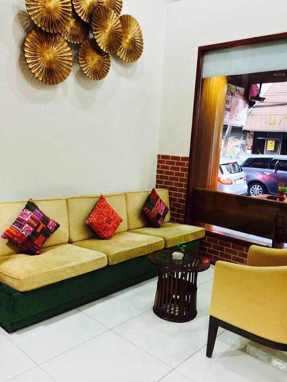 Lullaby Inn Silom Bangkok Eksteriør billede