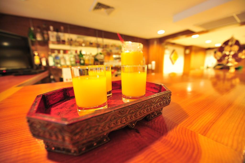 Lullaby Inn Silom Bangkok Eksteriør billede